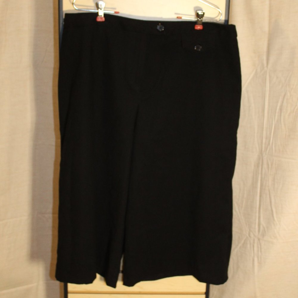 Briggs New York Wide Leg Capri Black